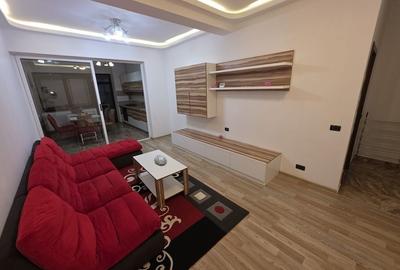 Apartament cu 3 camere decomandat în Tractorul - 1