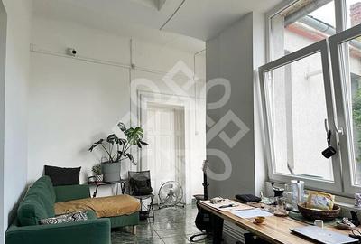 Casa cu vad comercial in Salonta