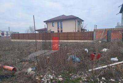 Teren de 1000 mp, în Titan - 3