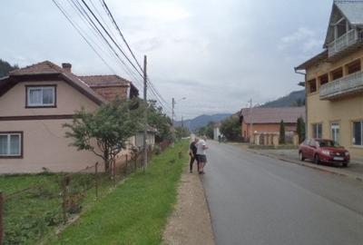 Propietar vand casa cu teren in Fundu Moldovei- Jud Suceava- comision 0 - 7