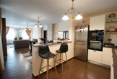 Casă cu 4 camere cu Garaj în Păulești - 18