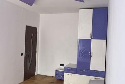Apartament cu 3 camere decomandat în Exterior Vest - 1