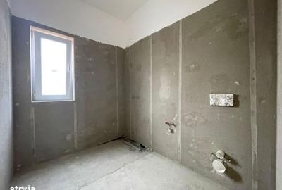 Casă cu 4 camere cu Teren 255 Mp în Moșnița Nouă