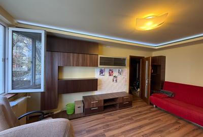 Apartament cu 3 camere semidecomandat, mobilat în P-ța Reșița - 9