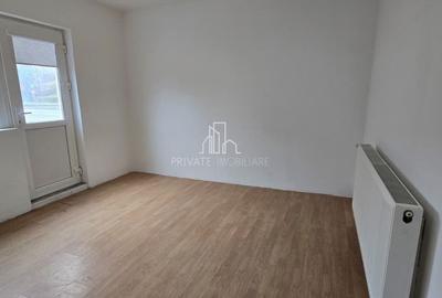 Apartament cu 3 camere decomandat în Central - 1