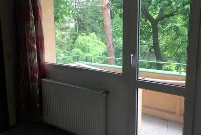Apartament cu 2 camere semidecomandat în Gemenii