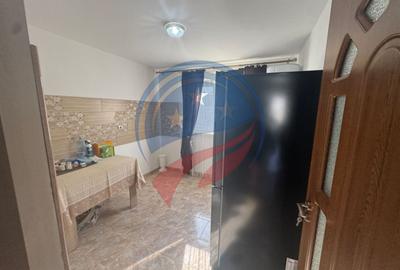 Casă individuală cu 4 camere cu Canalizare în Central - 6