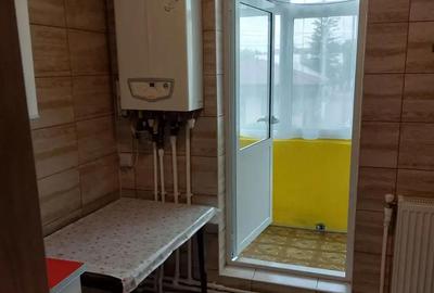 Apartament cu 2 camere decomandat în Micro 13 - 2