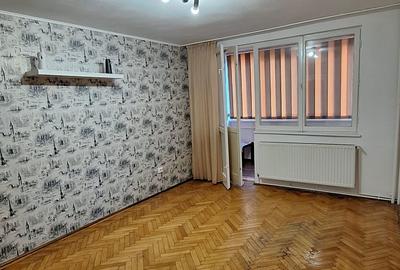 Apartament cu 2 camere decomandat în Central - 3