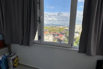 Apartament cu 2 camere decomandat în Republicii