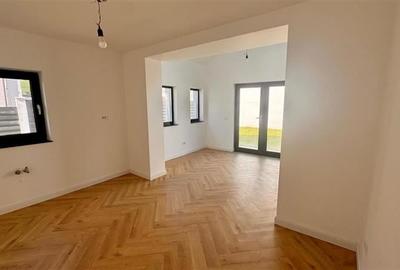 Casa tip duplex cu panorama superba asupra lacului Rediu - 5