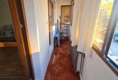 Apartament cu 4 camere decomandat în Țiglina 1