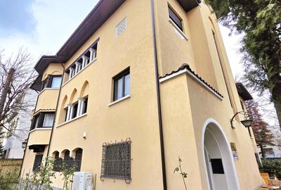Apartament cu 8 camere decomandat în Aviatorilor - 25