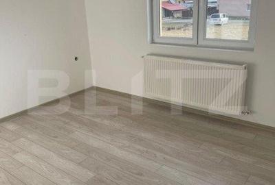 Casă cu 3 camere cu Teren 400 Mp în Reghin - 6