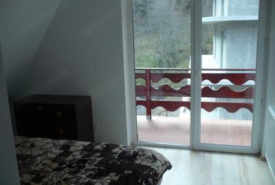 Casă cu 6 camere în Clăbucet - 8