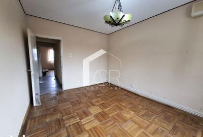 Apartament cu 4 camere semidecomandat în Nord - 4
