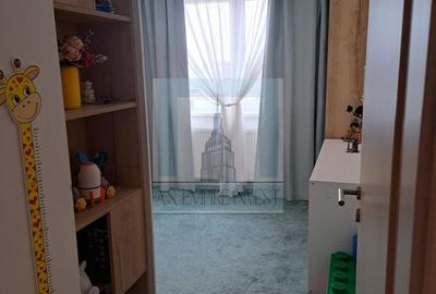 Apartament cu 3 camere decomandat, mobilat în Tractorul - 9