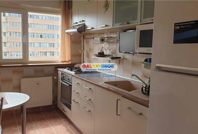 Apartament cu 3 camere decomandat, mobilat în Rahova