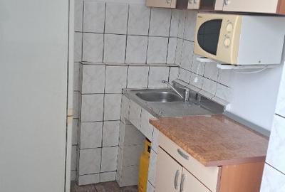 Proprietar inchiriez garsoniera zona billa - 6