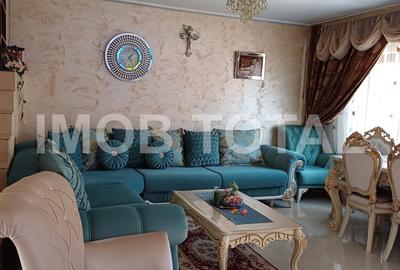 Casa, Jumatate duplex,mobilata utilata Prundu Platou