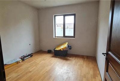 Casă cu Teren 600 Mp în Livada - 6