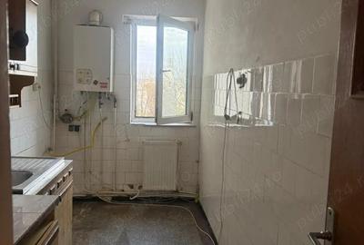 Apartament cu 3 camere semidecomandat în Est - 1