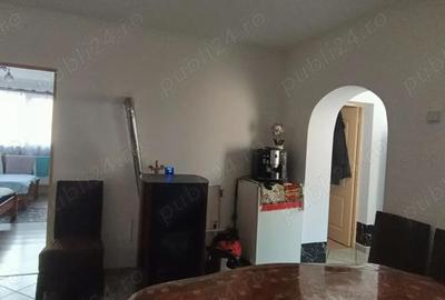 Casă cu Teren 1300 Mp în Aghireșu - 1