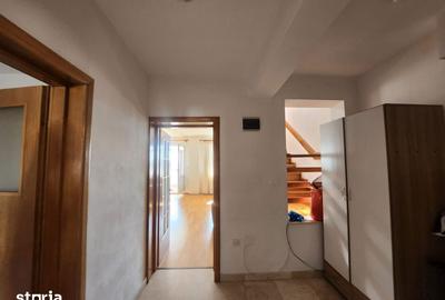 Apartament cu 5 camere decomandat în Craiovei - 17