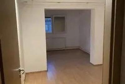 Apartament cu 2 camere decomandat în Bucovina