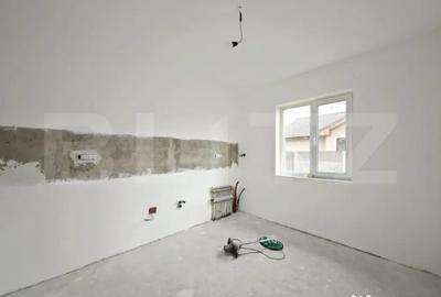 Casă cu 4 camere cu Teren 500 Mp în Sânmartin