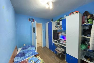 Apartament cu 4 camere semidecomandat, mobilat în Dacia - 1