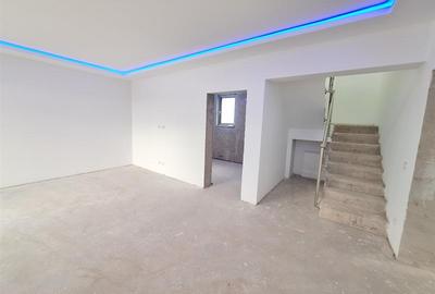 Casă individuală cu 5 camere cu Teren 413 Mp în 9 Mai - 17