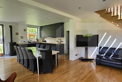 Proprietate de vanzare, cu 5 camere, 202 mp, statiunea de schi, SkiGyimes
