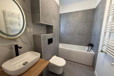 Apartament cu 3 camere semidecomandat în Km 5 - 16