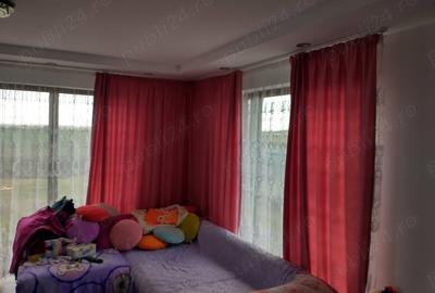 Casă cu 5 camere cu Teren 250 Mp în Păulești - 9