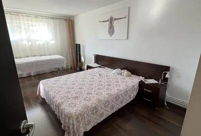 Garsonieră decomandată, mobilată în Nicolina