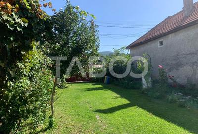 Casă individuală cu 3 camere cu Teren 1293 Mp în Perșani - 1