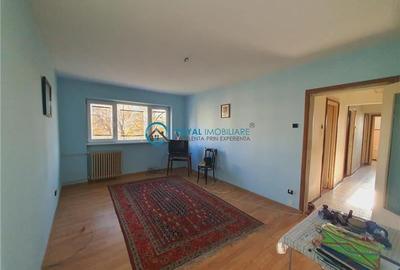 Royal Imobiliare - Vanzare apartament 3 camere, zona Republicii - Sc. 14 - 1