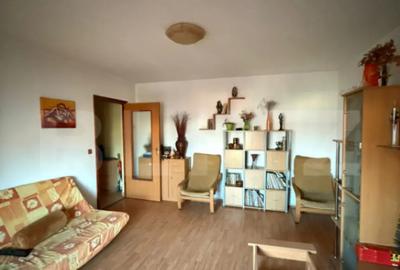 Apartament cu 2 camere semidecomandat în Micro 4 - 2