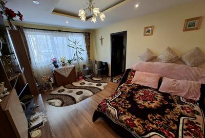 Apartament de 2 camere, etaj 1/4, zona Mircea cel Batran - 1