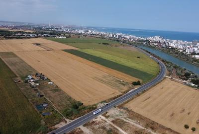 Teren extravilan 4,5 hectare cu deschidere de 108 m la DN226 - 2