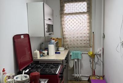 Apartament semidecomandat în Drumul Taberei