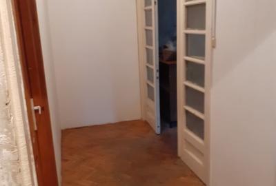 Casă cu 2 camere cu Teren 298 Mp în 16 Februarie - 5