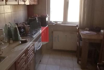 Apartament cu 3 camere decomandat în Valea Ialomiței - 5