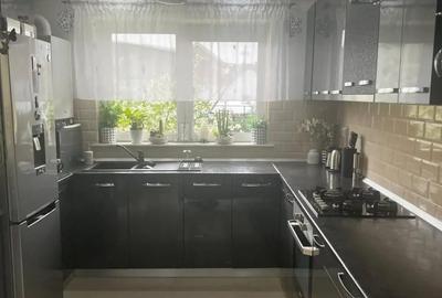 Casă cu Teren 700 Mp în Central - 1