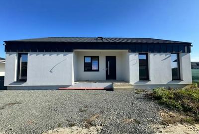 Casă cu 4 camere cu Teren 475 Mp în Mocira - 8