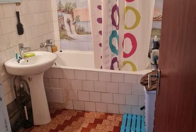 Apartament cu 4 camere semidecomandat în Runcu - 4