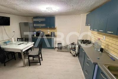 Casă cu 3 camere cu Canalizare în Gura Râului - 1