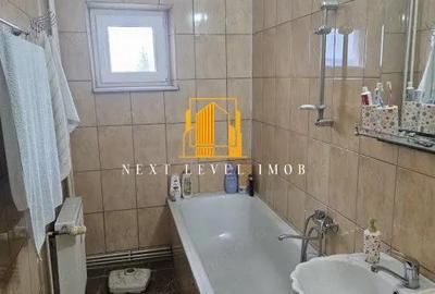 Apartament cu 3 camere decomandat, mobilat în Găvana