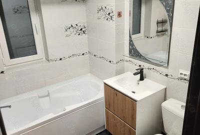 Apartament cu 3 camere decomandat în Păcurari - 2